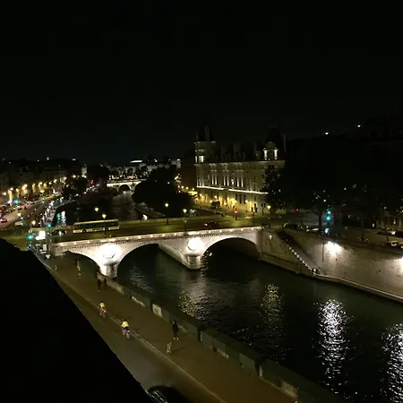 Les Rives De Notre-dame 4* París