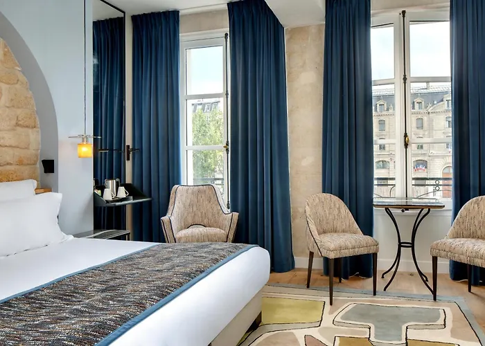 レ リブ ド ノートルダム 4*