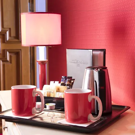Les Rives De Notre-dame Hotel 4*
