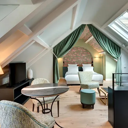 Les Rives De Notre-dame Hotel 4*