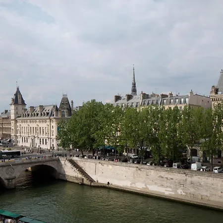 Hotel Les Rives De Notre-dame