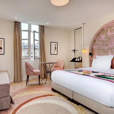 Les Rives De Notre-dame Paris