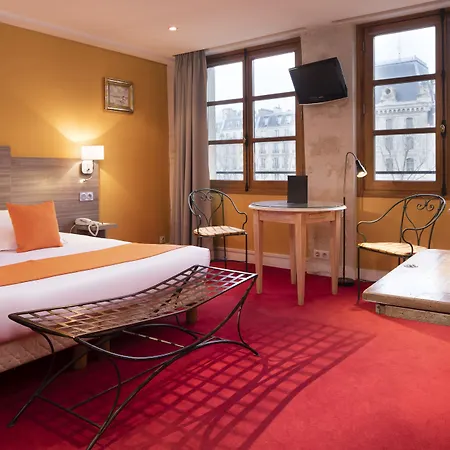 Les Rives De Notre-dame Hotel 4*