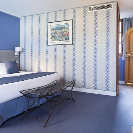 Les Rives De Notre-dame Hotel