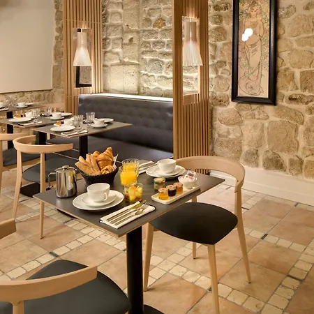 Les Rives De Notre-dame 4*