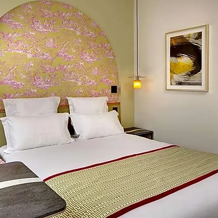 Les Rives De Notre-dame Hotel 4*