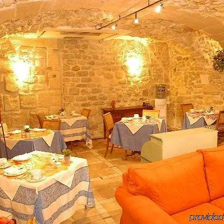 Ξενοδοχείο Les Rives De Notre-dame 4*