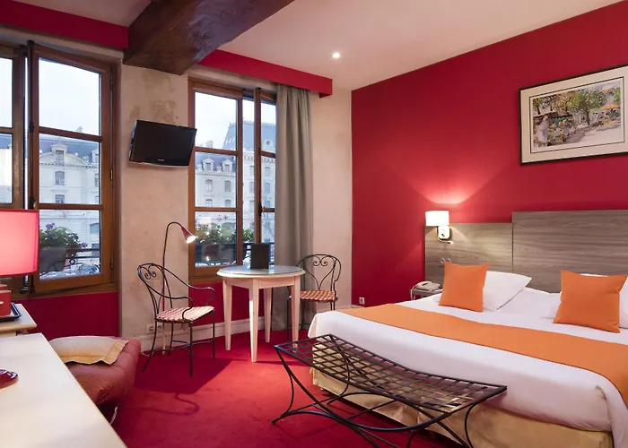 Les Rives De Notre-dame 4*