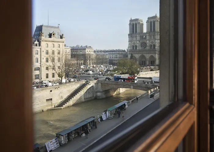 Les Rives De Notre-dame Hotel París