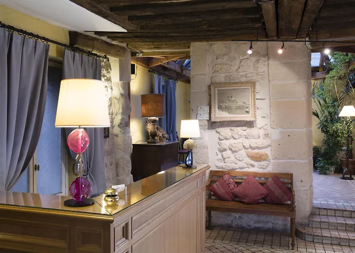 Les Rives De Notre-dame 4*