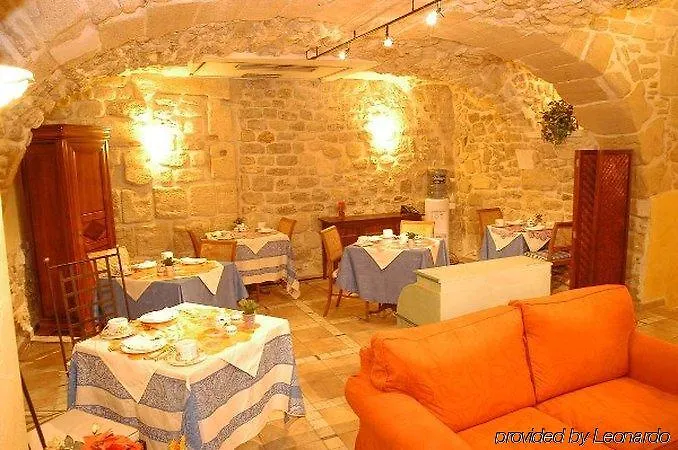 Hotel Les Rives De Notre-dame 4*