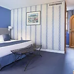 Les Rives De Notre-dame Hotel
