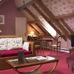 Les Rives De Notre-dame Hotel 4*