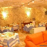 Hotel Les Rives De Notre-dame 4*